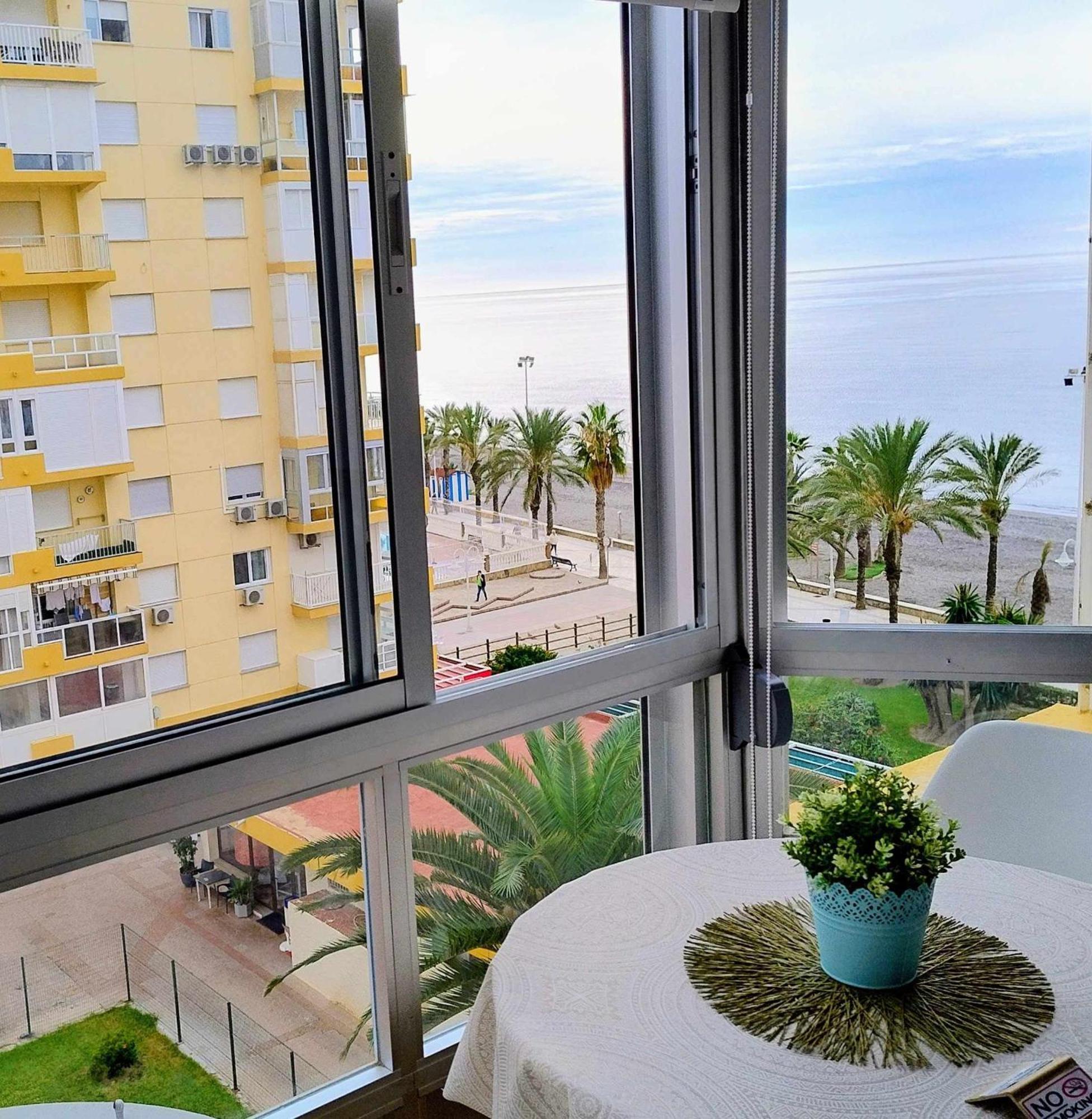 Hoja Cala Apartment アルガロボ・コスタ エクステリア 写真